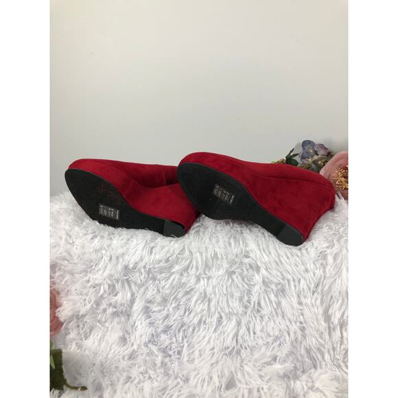Michael Antonio Red Suede Platform Wedge Pump Size 8 - Picture 4 of 8